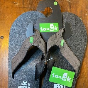 Sanuk flip flops